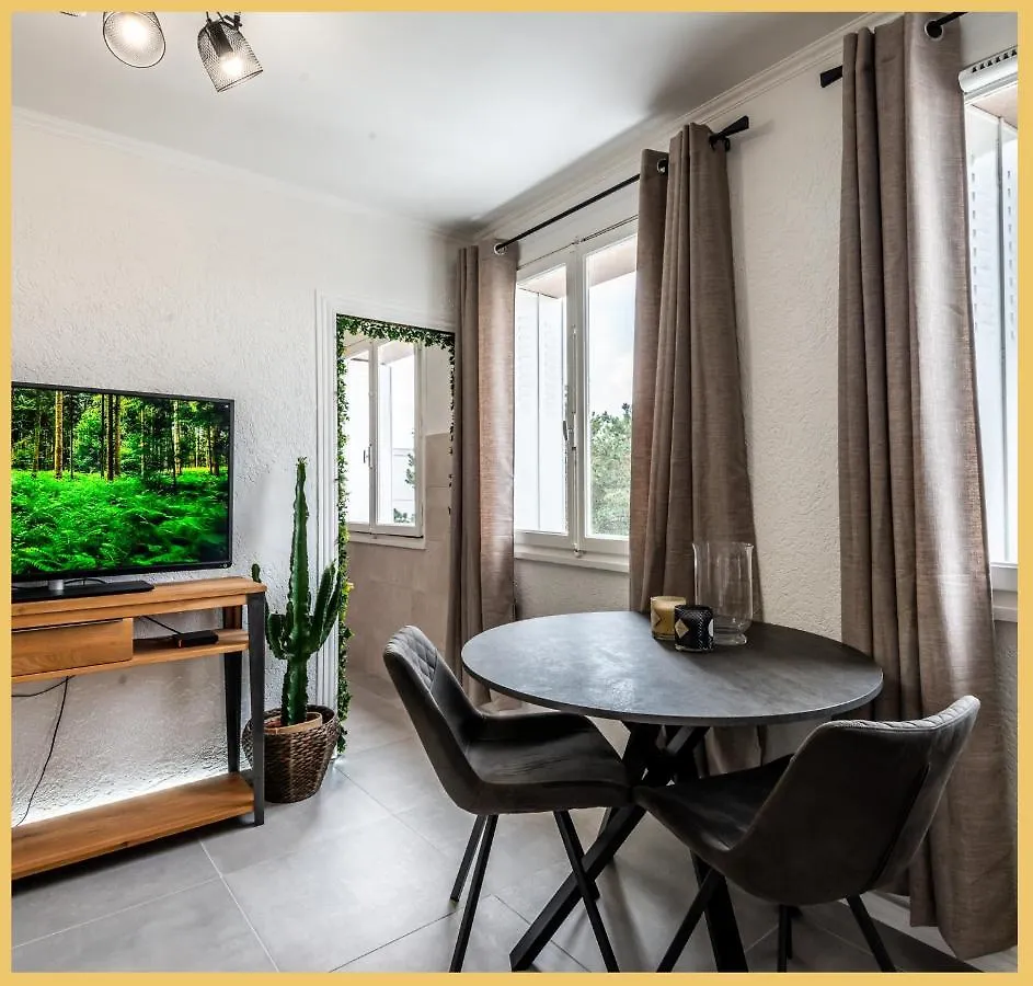 Appartement Studio I Haut De Gamme I Annemasse Frankrijk